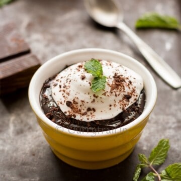 10 minutes microwave coffee and chocolate pudding serving in ramekins