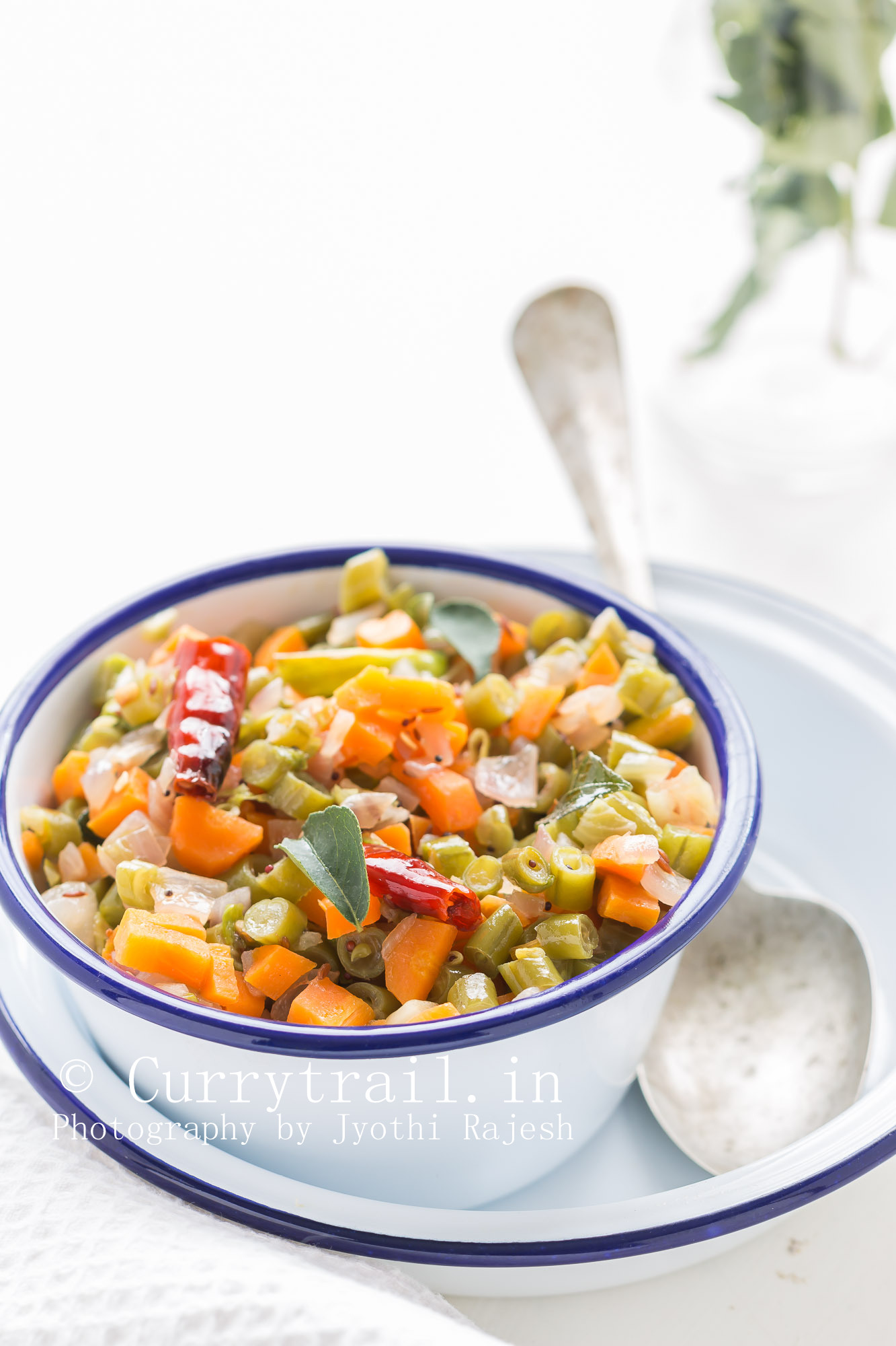 beans carrot poriyal is simple vegetable stir fry side dish popular from South India
