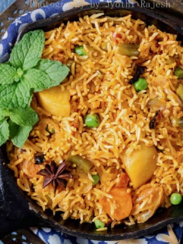 dum biryani with vegetables