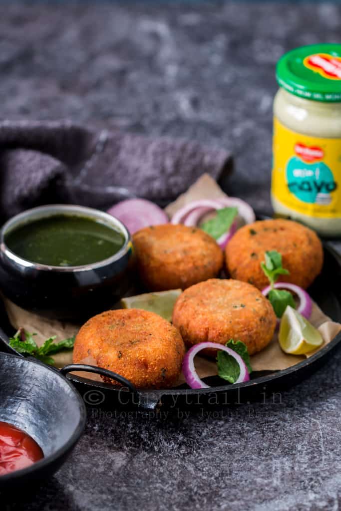 Cheesy Mint Mayonnaise Stuffed Potato Cutlets