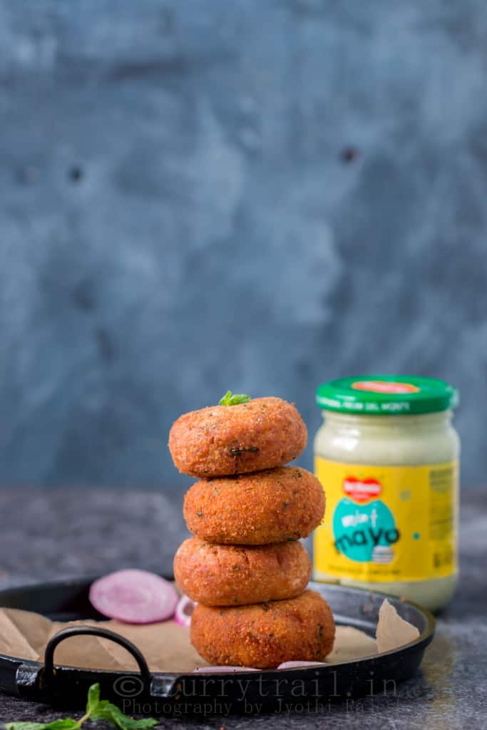Cheesy Mint Mayonnaise Stuffed Potato Cutlets