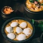 idli's dunked in tiffin sambar