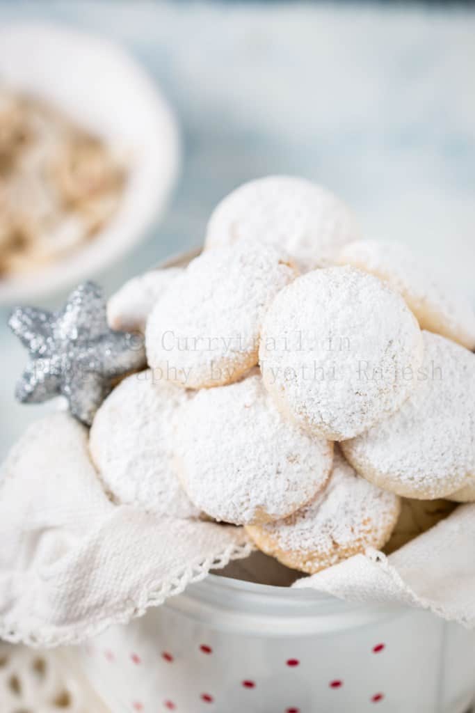 Cashew Snowball Cookies Eggless Christmas Cookies Currytrail