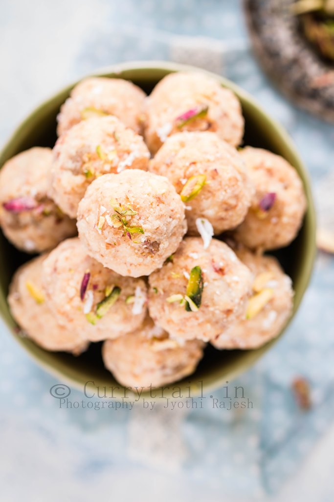 Coconut Khoya Dry Fruit Ladoo_4