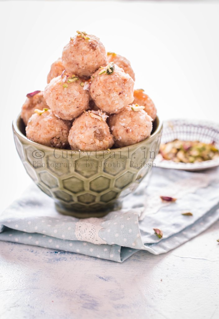 Coconut Khoya Dry Fruit Ladoo_5