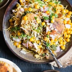 aloo tikki chaat served with chutney on sides