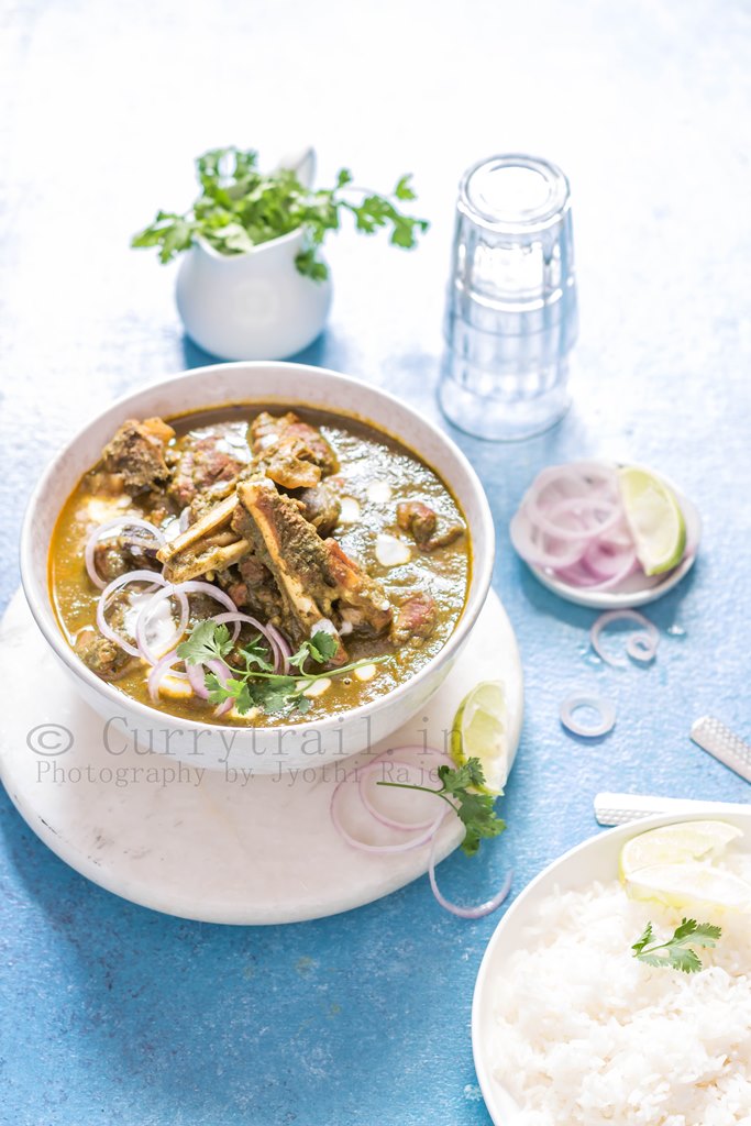 Hariyali Mutton Curry 3