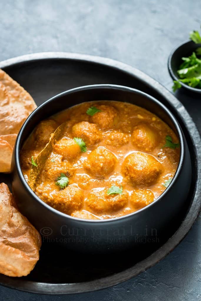 Dum Aloo Recipe: Deliciously Creamy Potato Curry