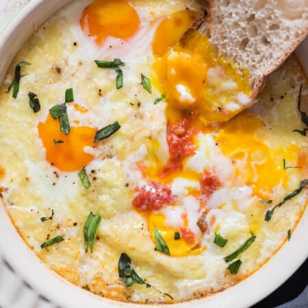 Italian baked eggs with bread