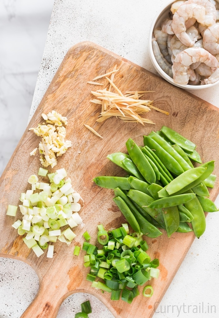 ingredients on cutting board for stir fry shrimp