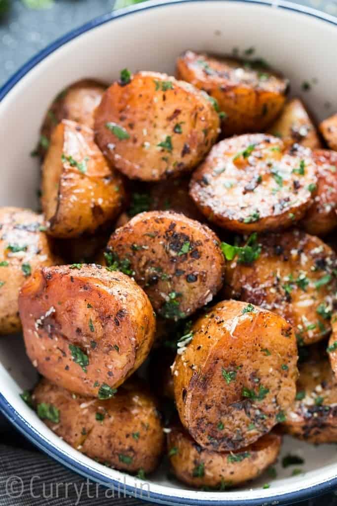 https://www.currytrail.in/wp-content/uploads/2018/08/Instant-Pot-Roasted-Potatoes-9.jpg