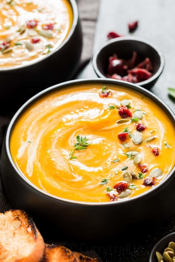 instant pot butternut squash soup in black bowl