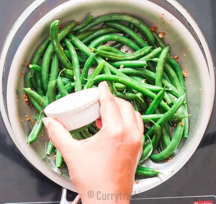 Sauteed Green Beans with Garlic Lemon and Parmesan CurryTrail