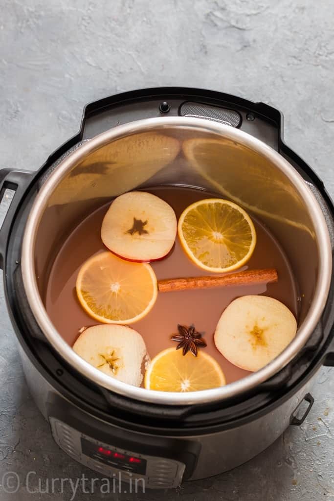 Instant pot spiced apple cider
