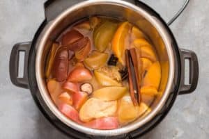 Instant pot spiced apple cider