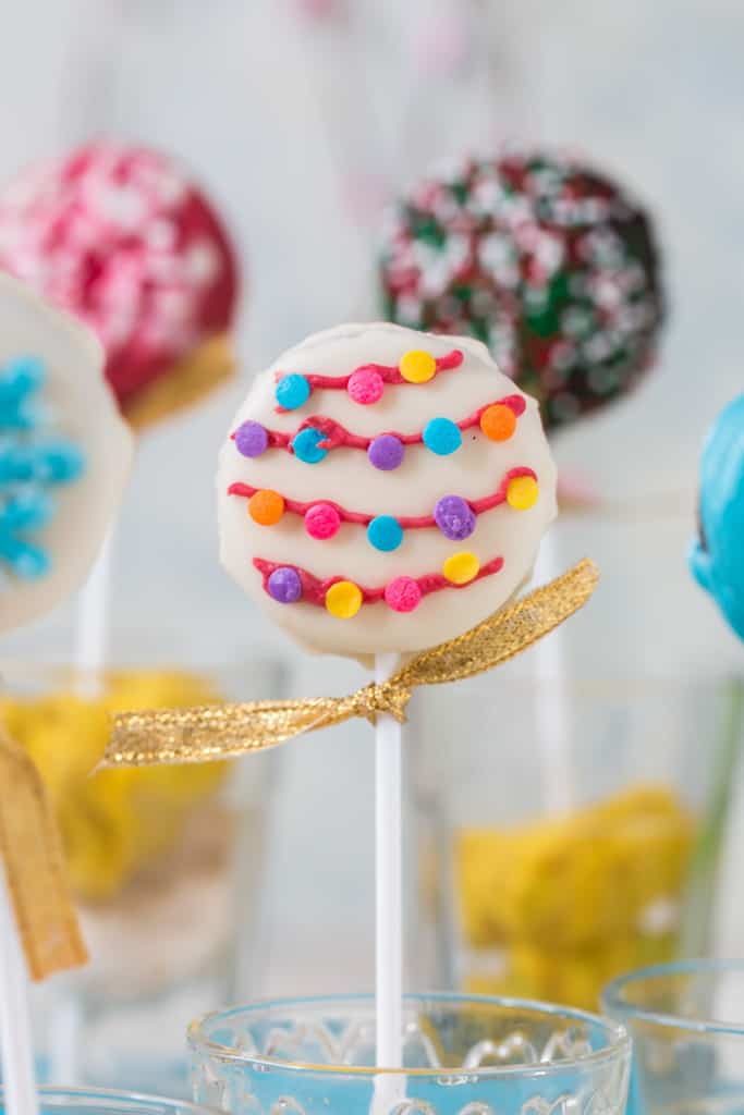 Christmas OREO pops are super cute and easy to make