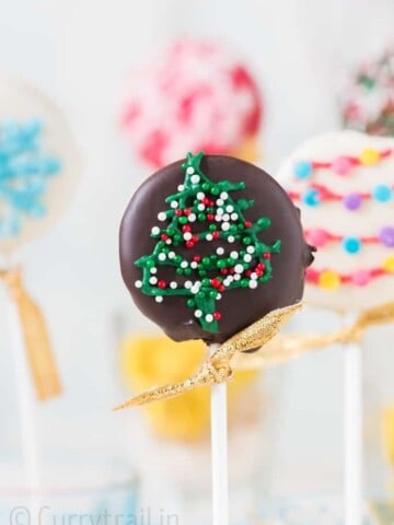 Christmas OREO pops are super cute and easy to make
