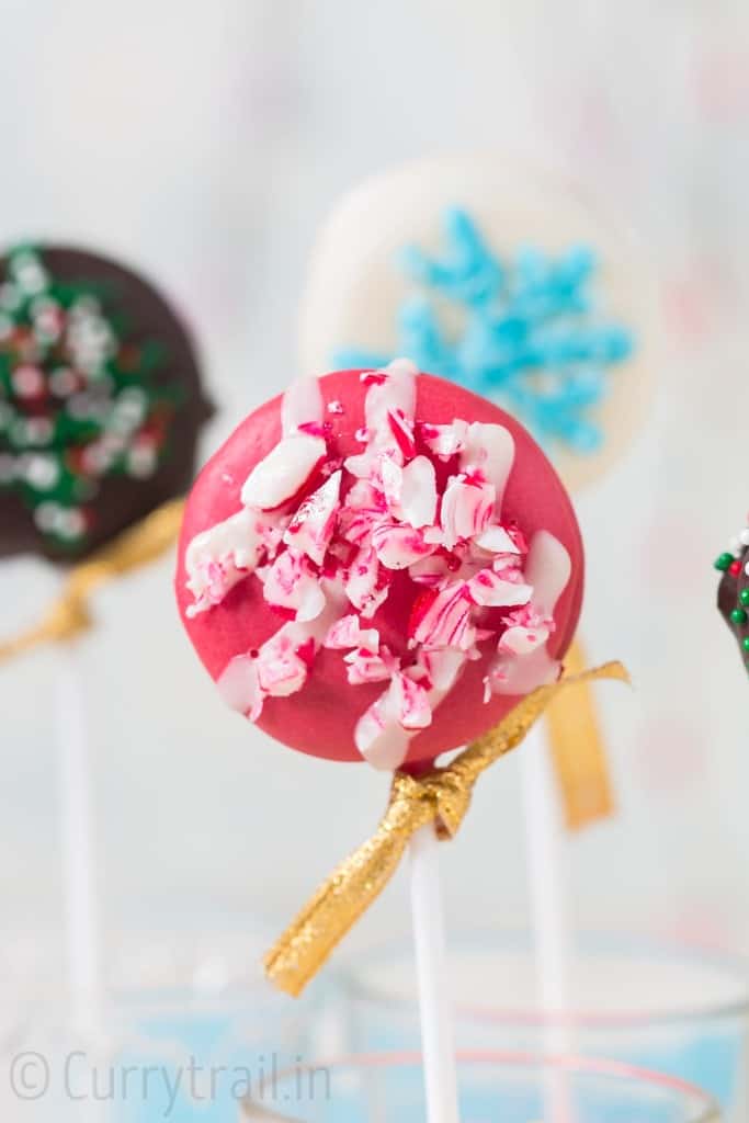 Christmas OREO pops are super cute and easy to make