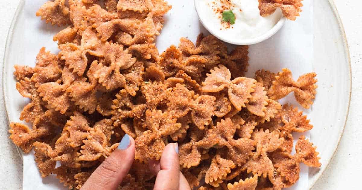 Homemade Crispy Pasta Chips Recipe - CurryTrail
