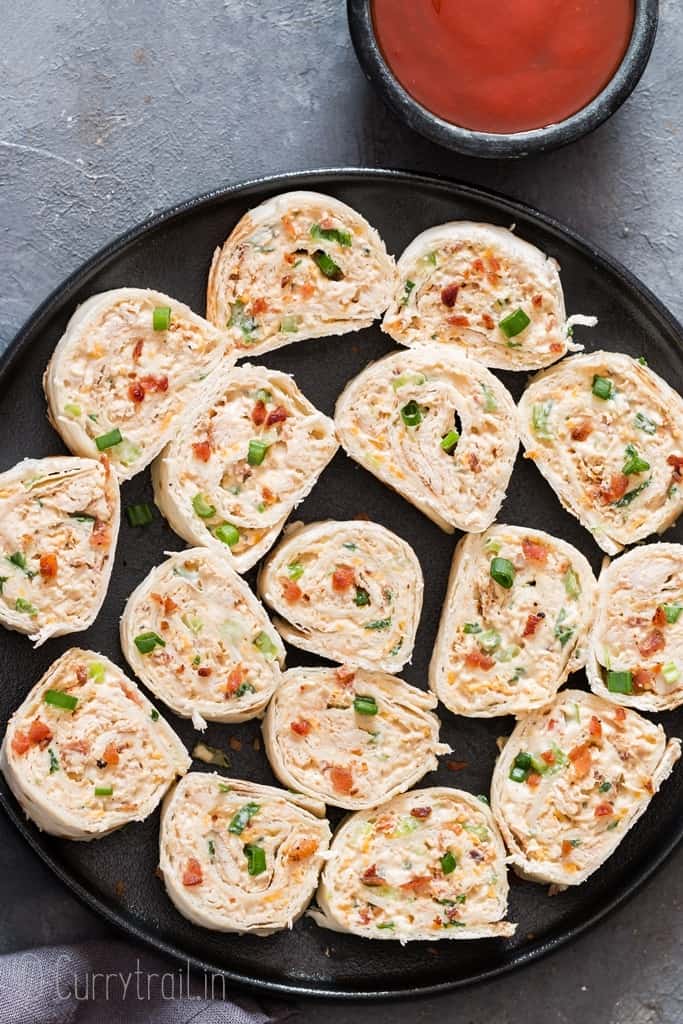 Chicken Enchilada Tortilla Roll-Ups (Tortilla Pinwheels) - CurryTrail