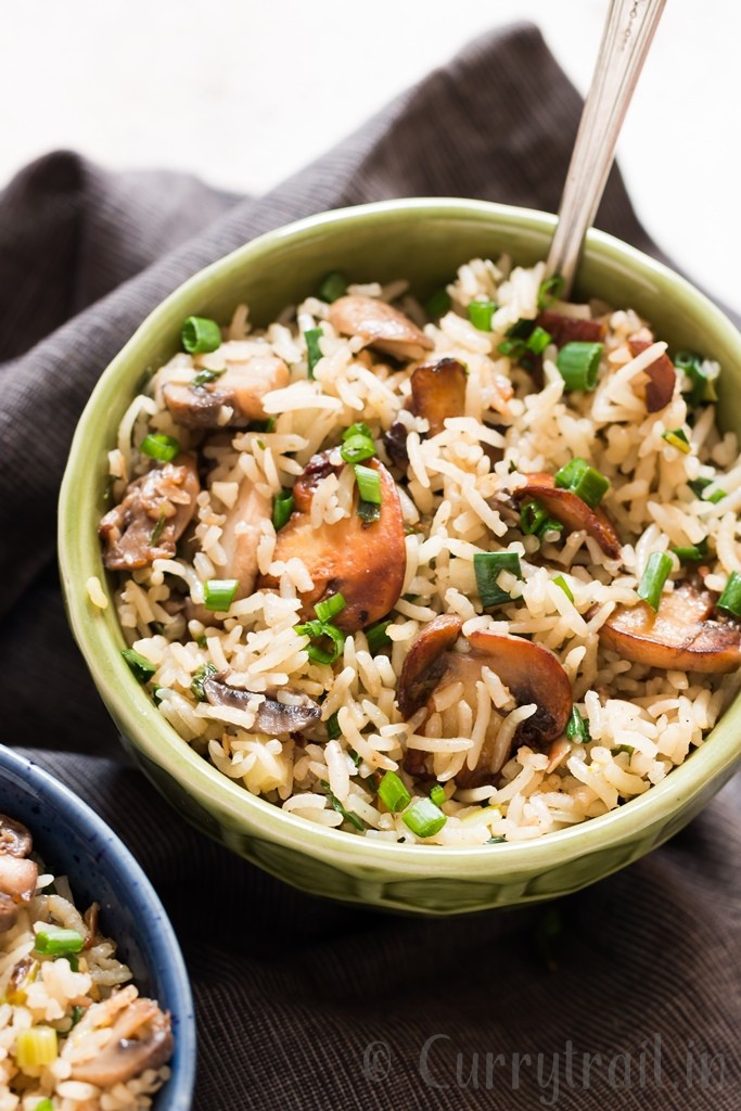 one pot mushroom rice in ceramic bowl