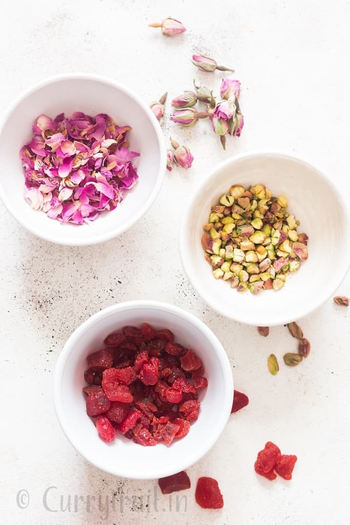 topping options for white chocolate bark