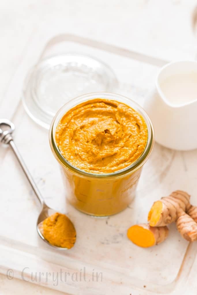 homemade turmeric paste in weck jars