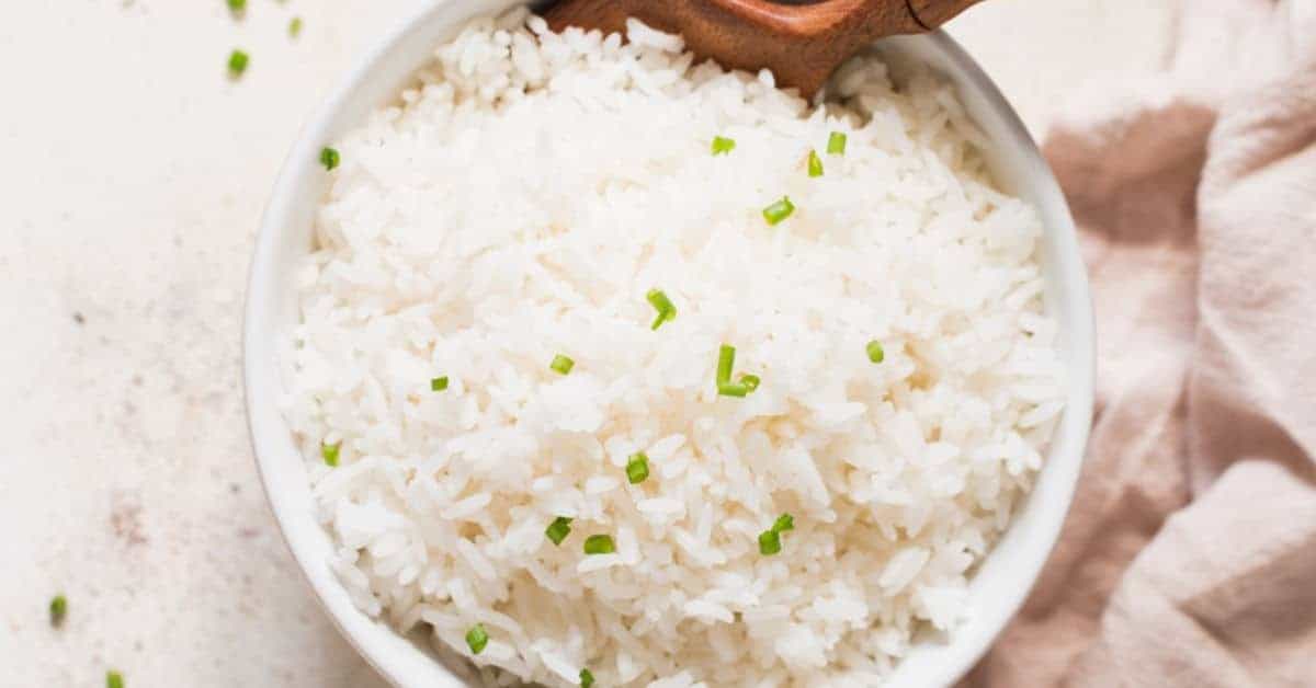 How To Make Perfect Steamed Rice On Stove Top - CurryTrail