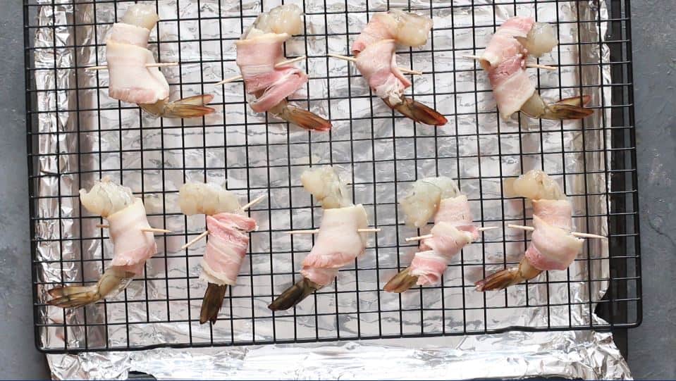how to cook bacon wrapped shrimp in a pan
