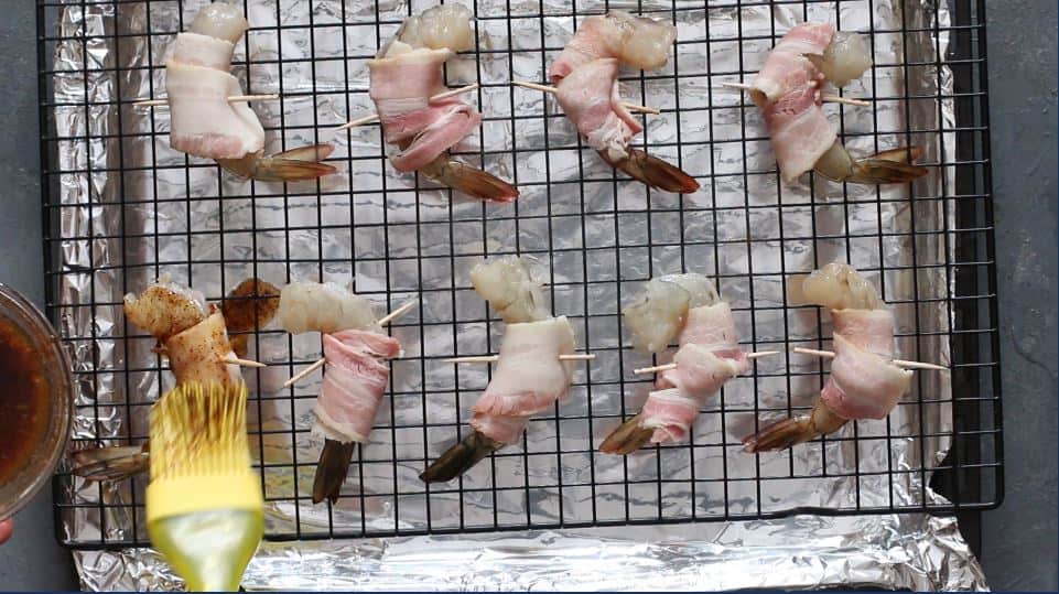 how to cook bacon wrapped shrimp in a pan