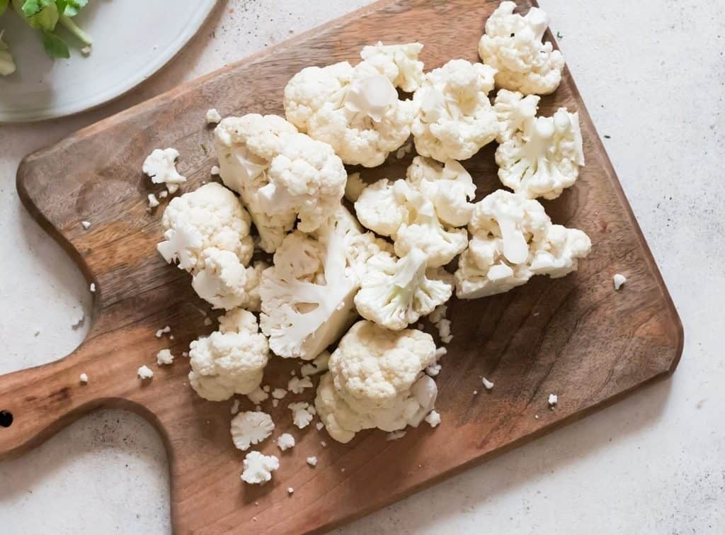 florets of cauliflower to make cauliflower rice