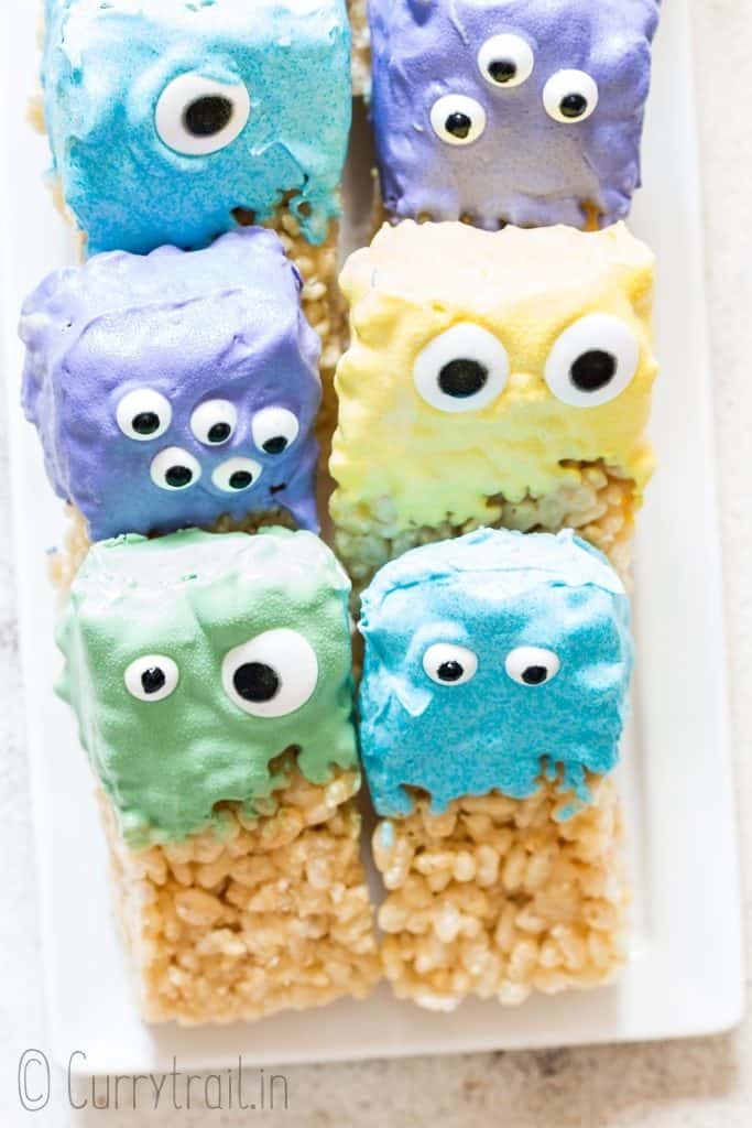 Monster Eye Halloween Rice Krispie Treats - CurryTrail