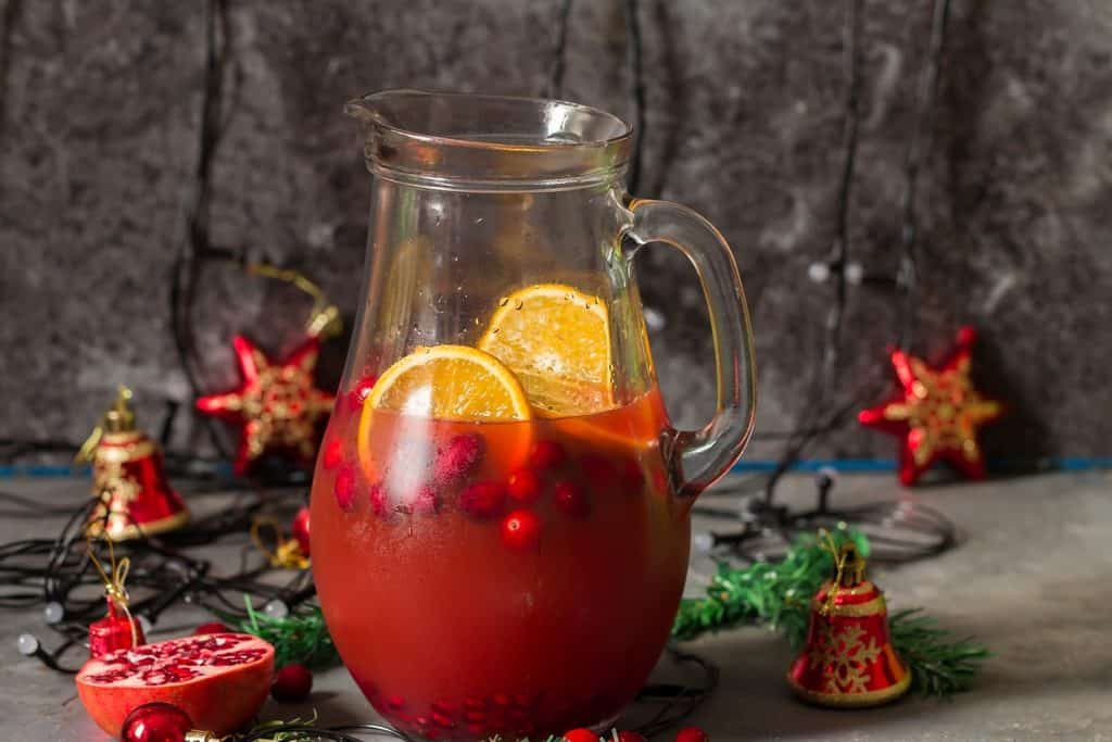 step by step picture on How to make Christmas punch