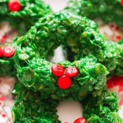 Christmas wreath cookies made of cornflakes on decorative plate
