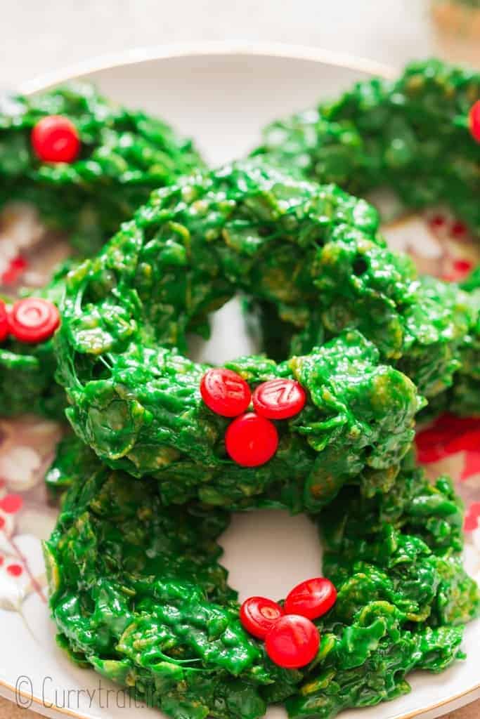 no bake cornflakes Christmas wreath cookies on plate 