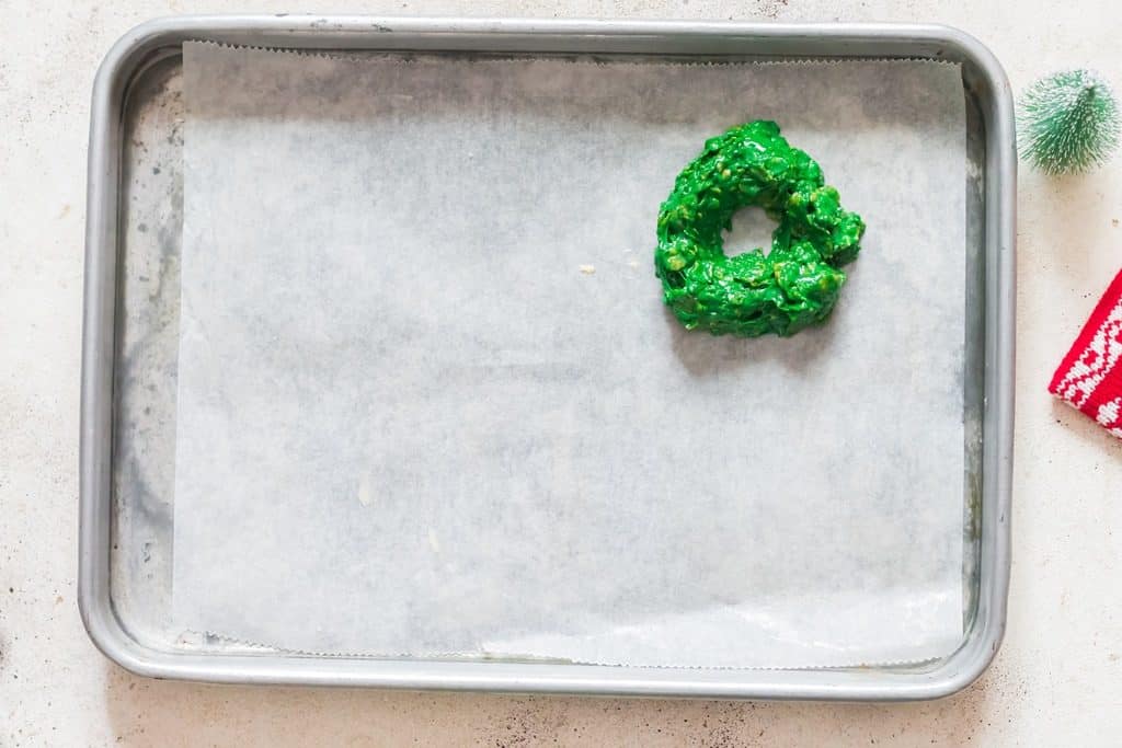 shaping cornflakes wreath cookies