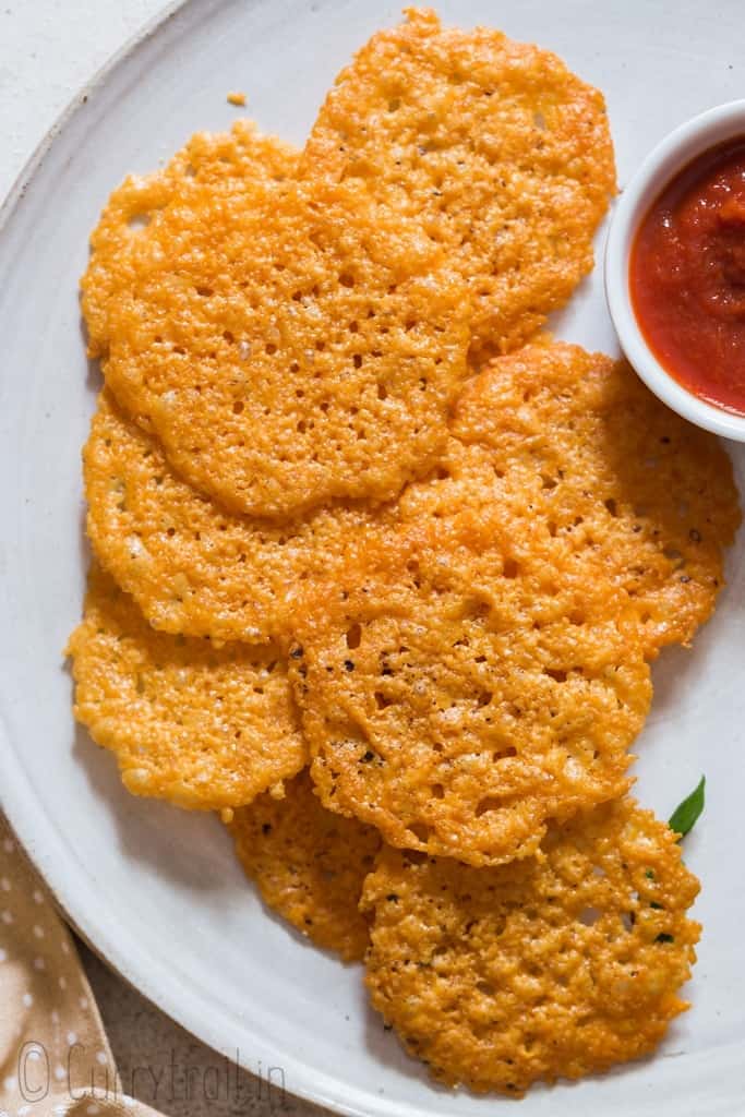 parmesan crisps baked in oven