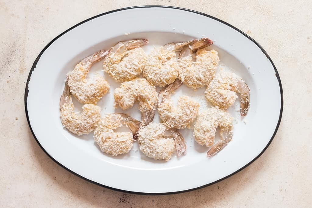 shrimp crusted with coconut.