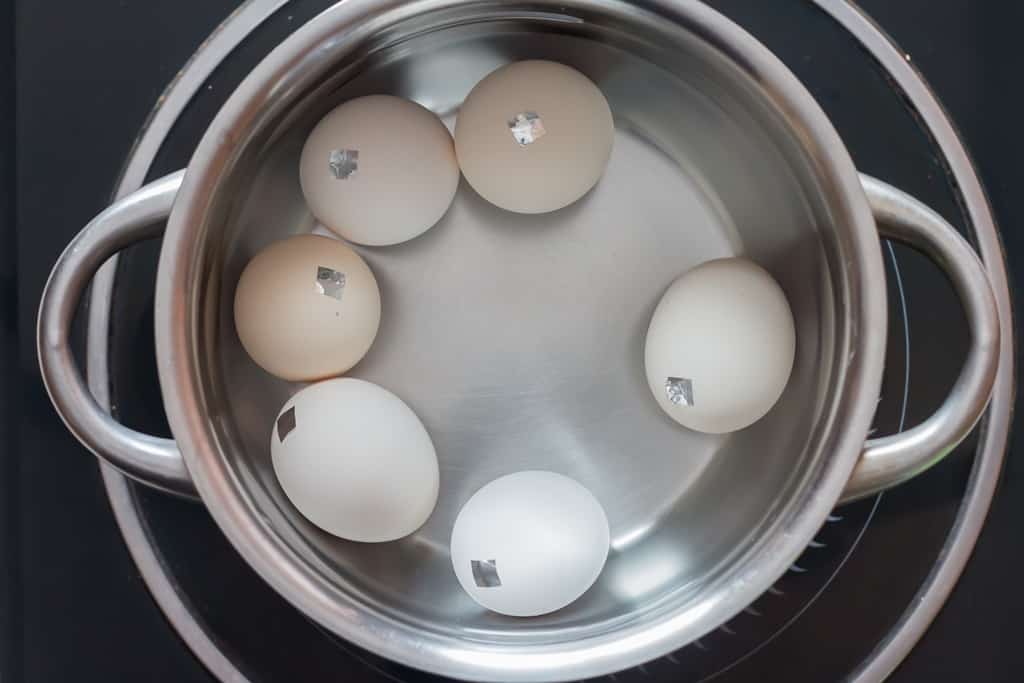 making hard boiled eggs