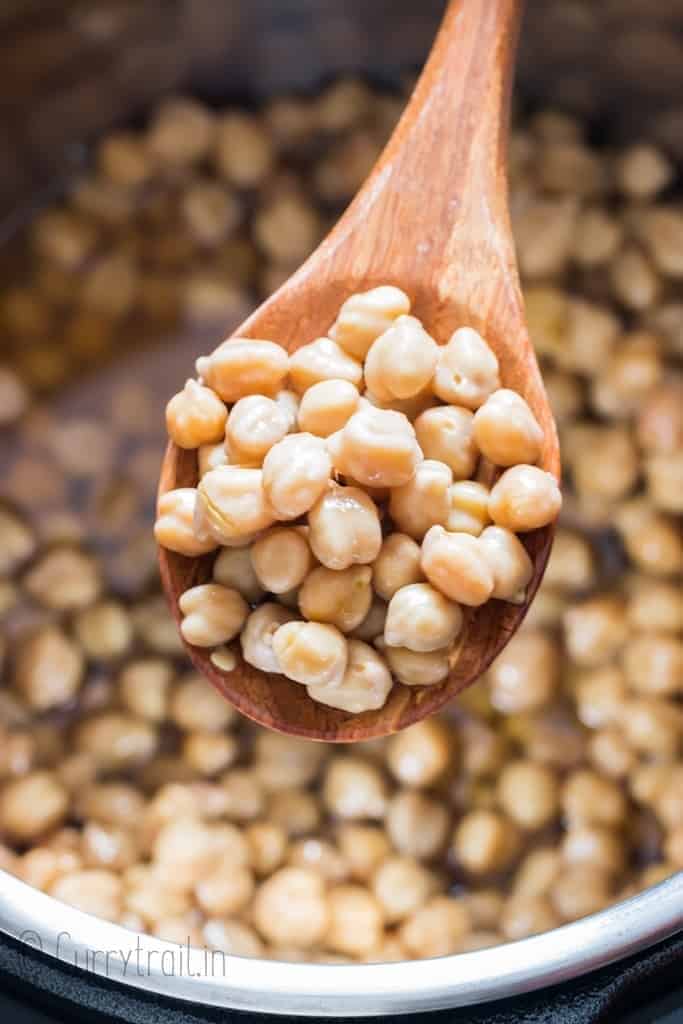 spatula with chickpeas cooked in instant pot 