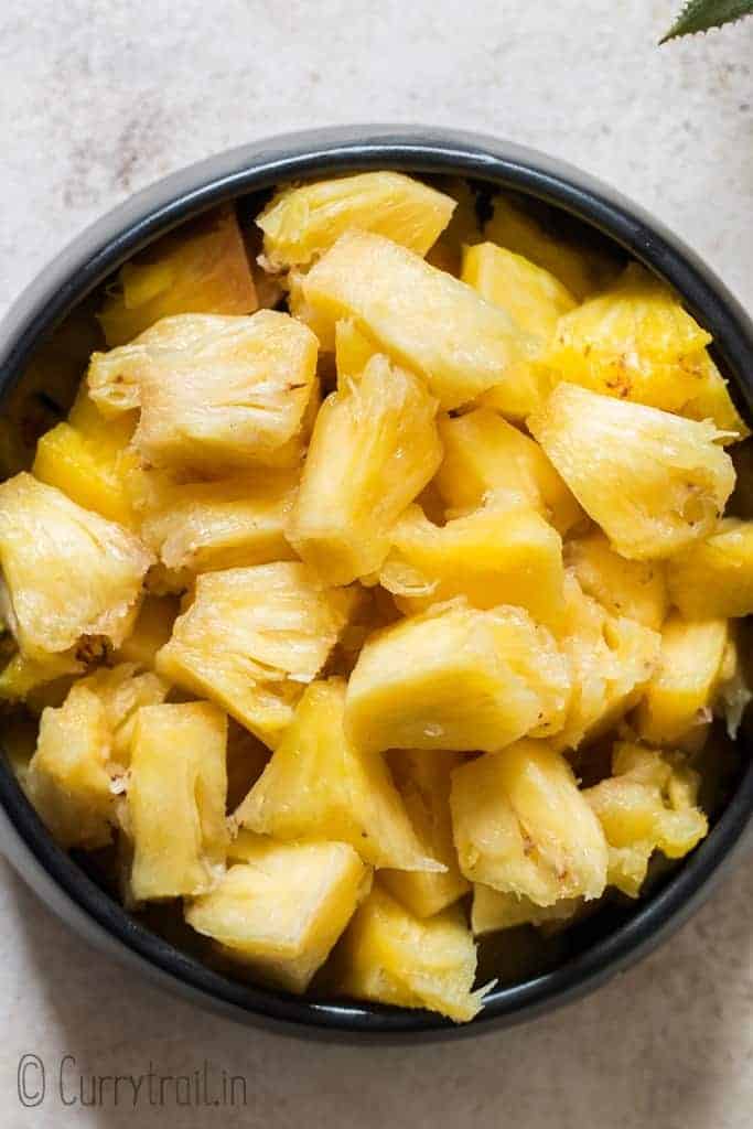 chunks of cut pineapple in bowl