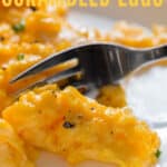 60 seconds egg scramble on white plate with text