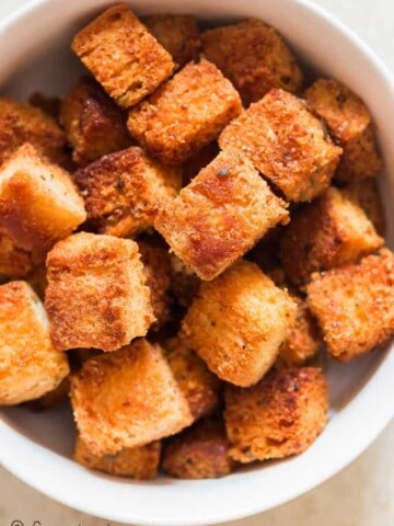 easy garlic homemade croutons in white bowl
