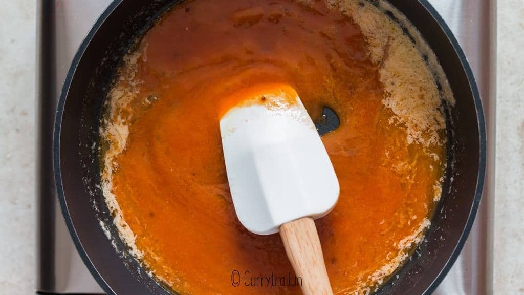 making buffalo hot sauce in pan