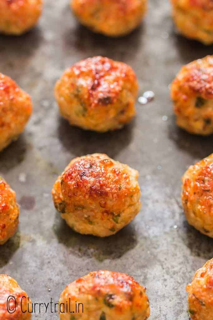 chicken meatballs baked in baking tray