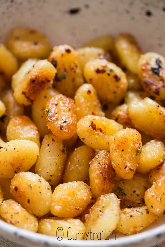 15 minutes fried gnocchi in bowl