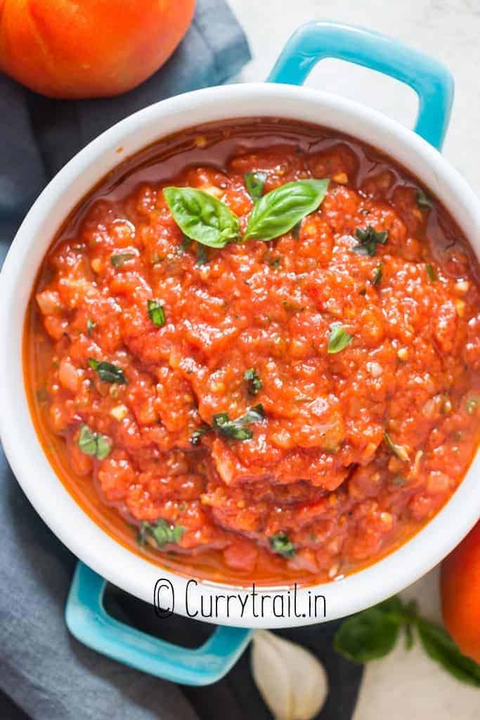spicy tomato marinara sauce in bowl