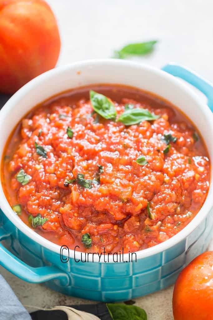 spicy tomato marinara sauce in bowl