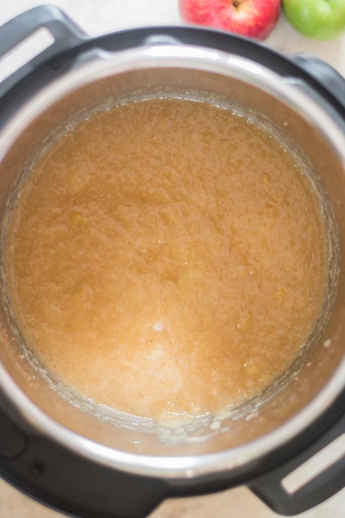 creamy applesauce cooked in instant pot