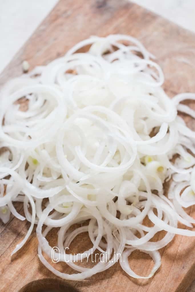 thin sliced onions